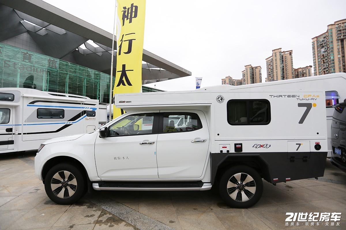 国产最新皮卡升顶房车，探索新型户外生活方式的先锋